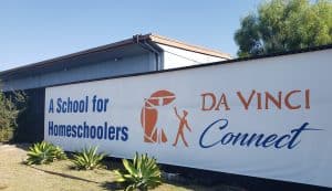 Sign Saying Da Vinci Connect, A School for Homeschoolers